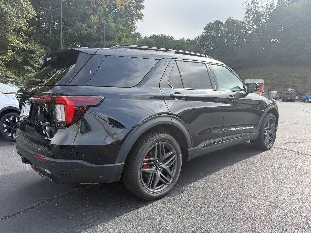 Certified 2025 Ford Explorer ST-Line w/ ST-Line Street Pack AWD/4WD image 12