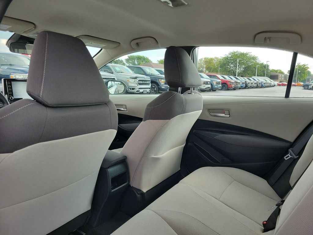 Used 2020 Toyota Corolla LE FWD image 16
