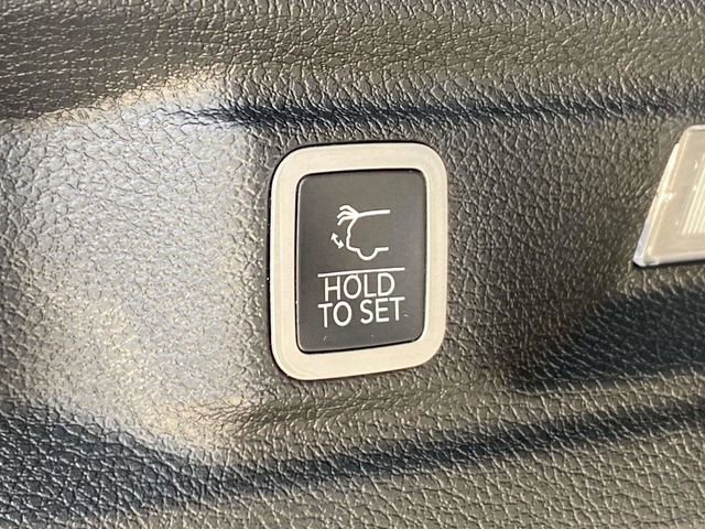 Used 2022 Jeep Grand Cherokee L Overland image 15