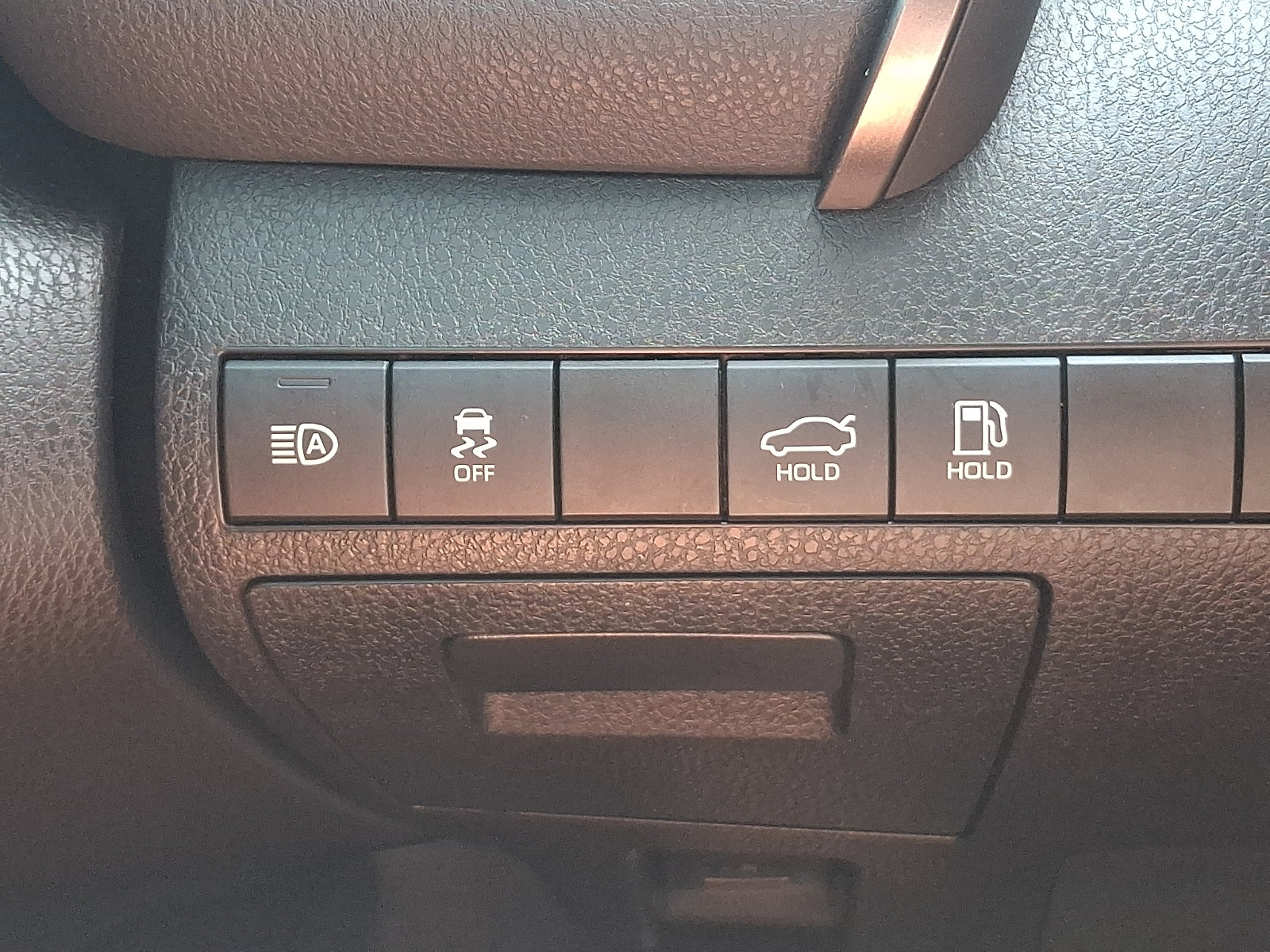 Used 2022 Toyota Camry SE w/ Carpet Mat Package (TMS) FWD image 23