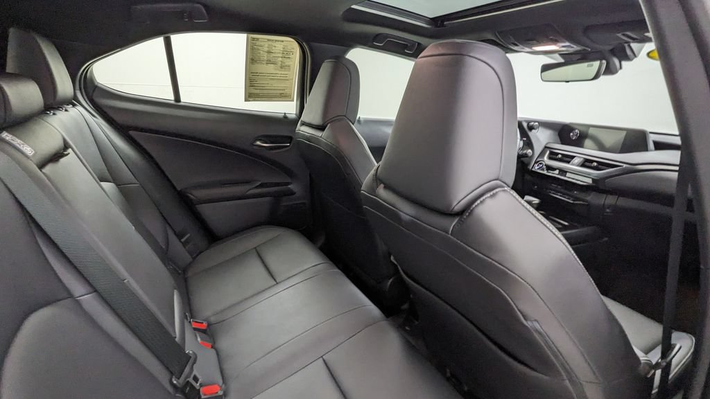 Used 2020 Lexus UX 250h w/ Premium Package AWD/4WD image 38