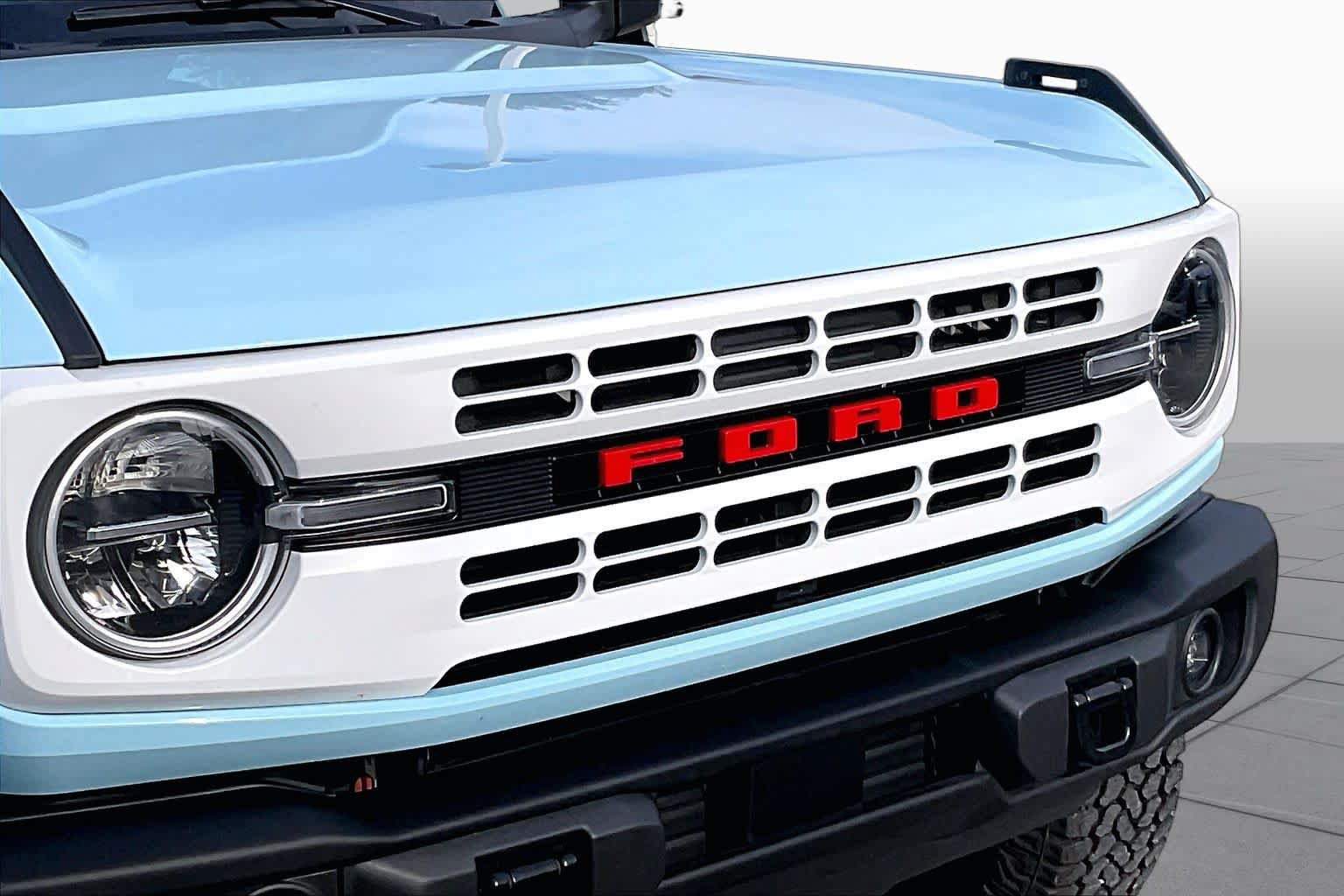 Certified 2025 Ford Bronco Heritage Edition AWD/4WD image 24