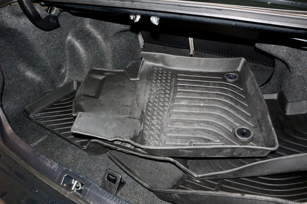 Used 2017 Toyota Camry LE image 12