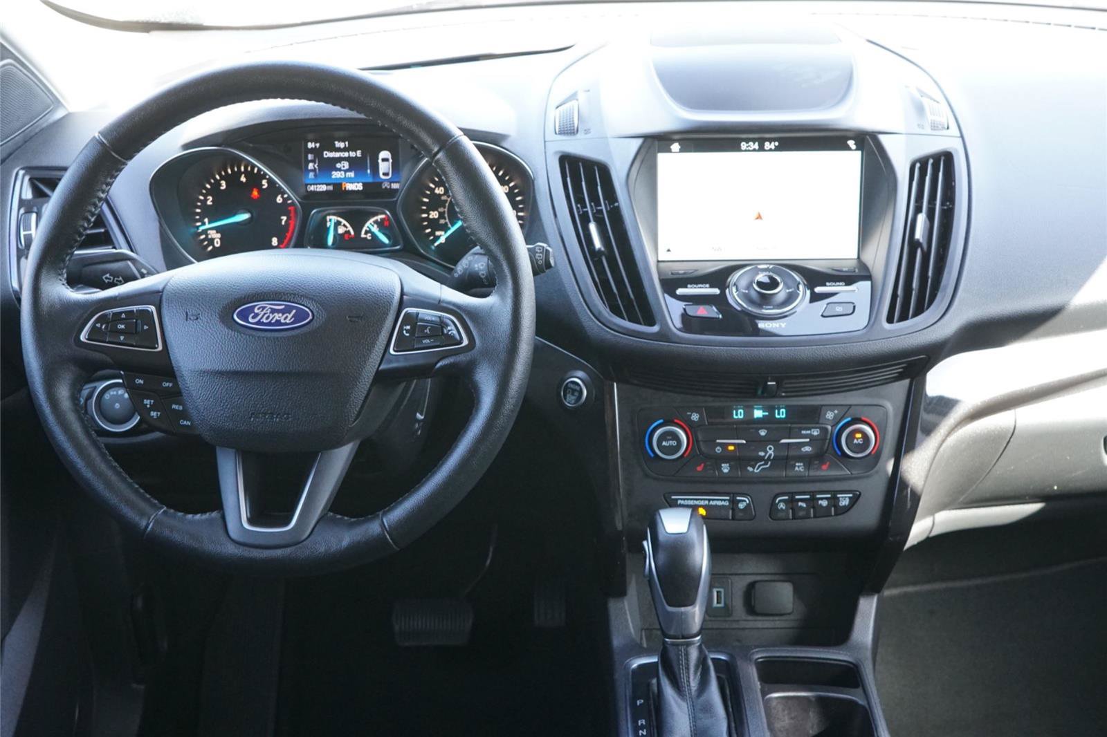 Certified 2019 Ford Escape Titanium FWD image 24