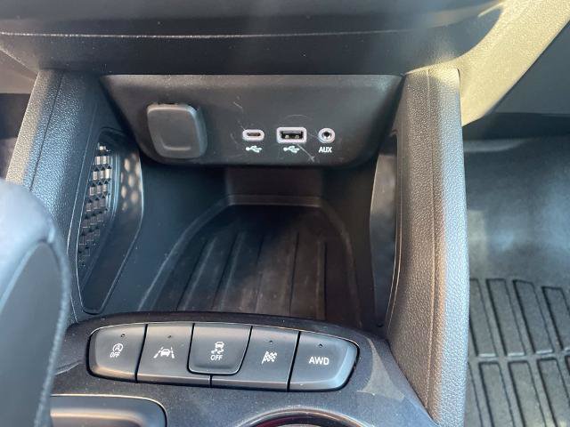 Used 2023 Chevrolet TrailBlazer LT w/ Convenience Package AWD/4WD image 19