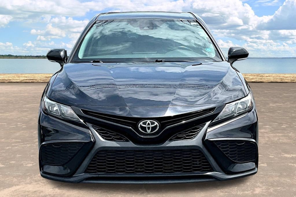 Used 2021 Toyota Camry SE w/ Convenience Package FWD image 5