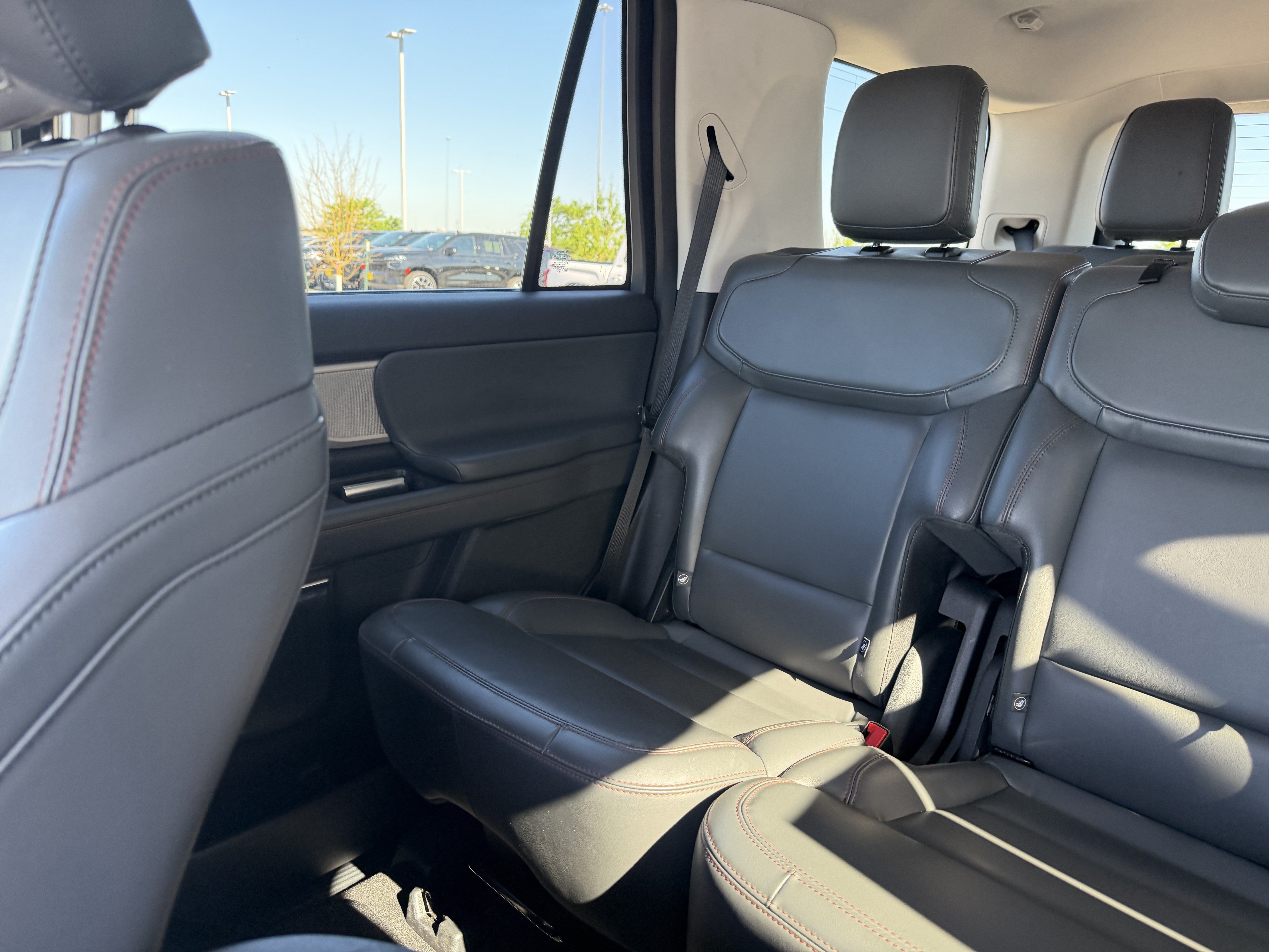 Certified 2025 Ford Expedition Active AWD/4WD image 12