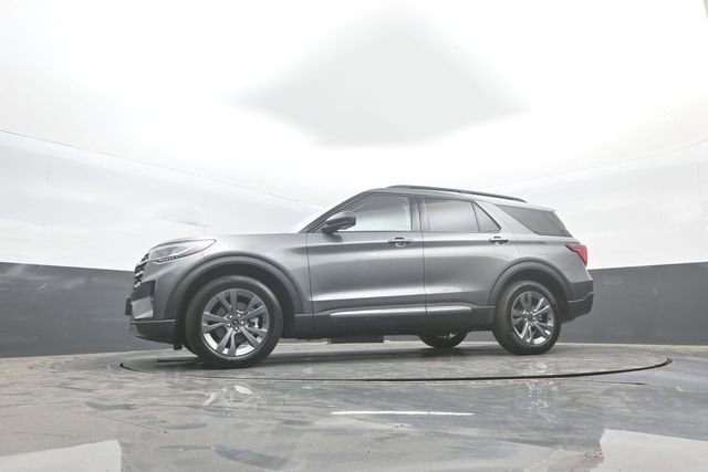Certified 2025 Ford Explorer Active w/ Active Comfort Package AWD/4WD image 36