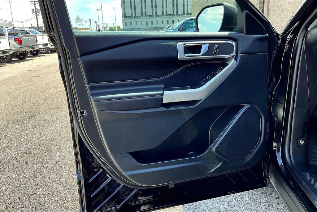 Certified 2023 Ford Explorer XLT w/ Class IV Trailer Tow Package image 21