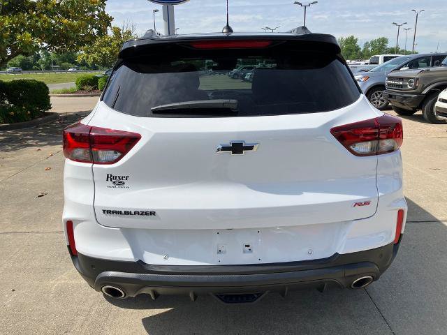 Used 2023 Chevrolet TrailBlazer RS w/ Sun and Liftgate Package FWD image 4