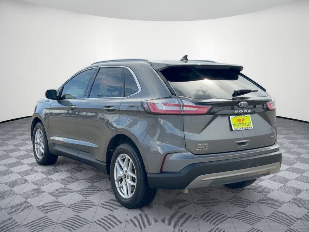 Certified 2024 Ford Edge SEL w/ Convenience Package AWD/4WD image 3