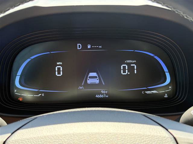 Used 2024 Hyundai Venue Limited FWD image 24