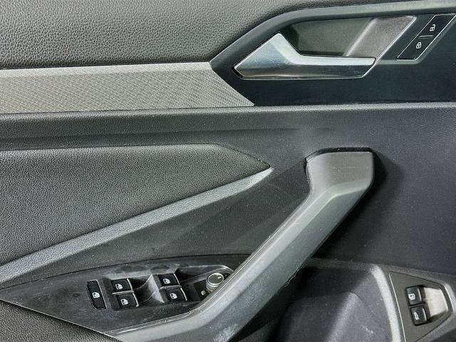 Used 2021 Volkswagen Jetta SE FWD image 19