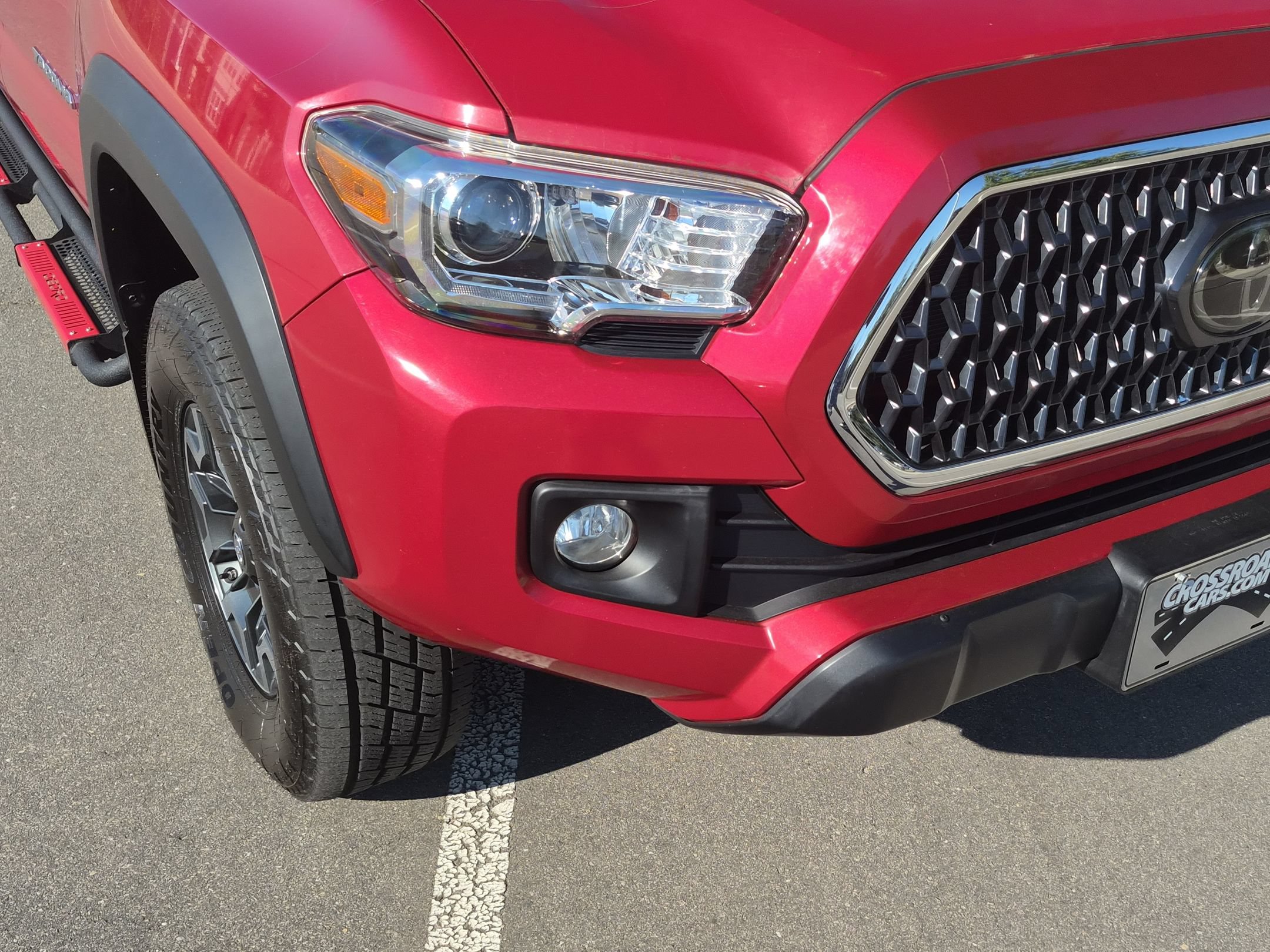 Used 2018 Toyota Tacoma TRD Off-Road w/ Technology Package AWD/4WD image 10