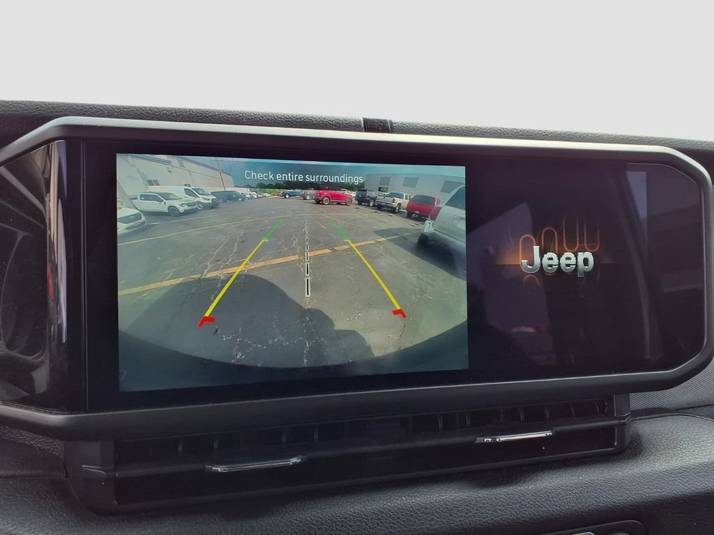 Used 2024 Jeep Wrangler Sport AWD/4WD image 11