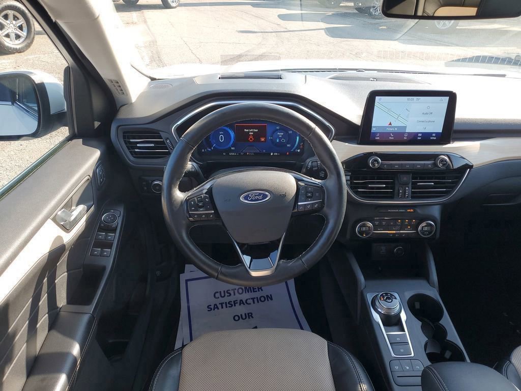 Certified 2021 Ford Escape Titanium w/ Titanium Elite Package image 14