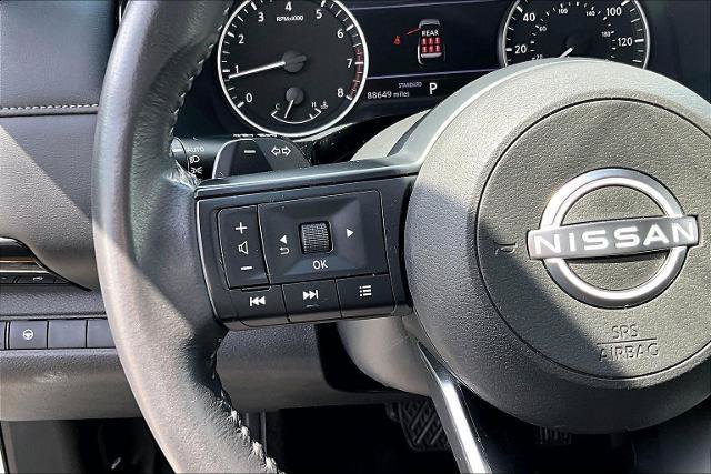 Used 2024 Nissan Pathfinder SV FWD image 18