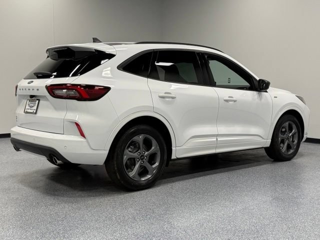 Certified 2023 Ford Escape ST-Line w/ Tech Pack #1 FWD image 12