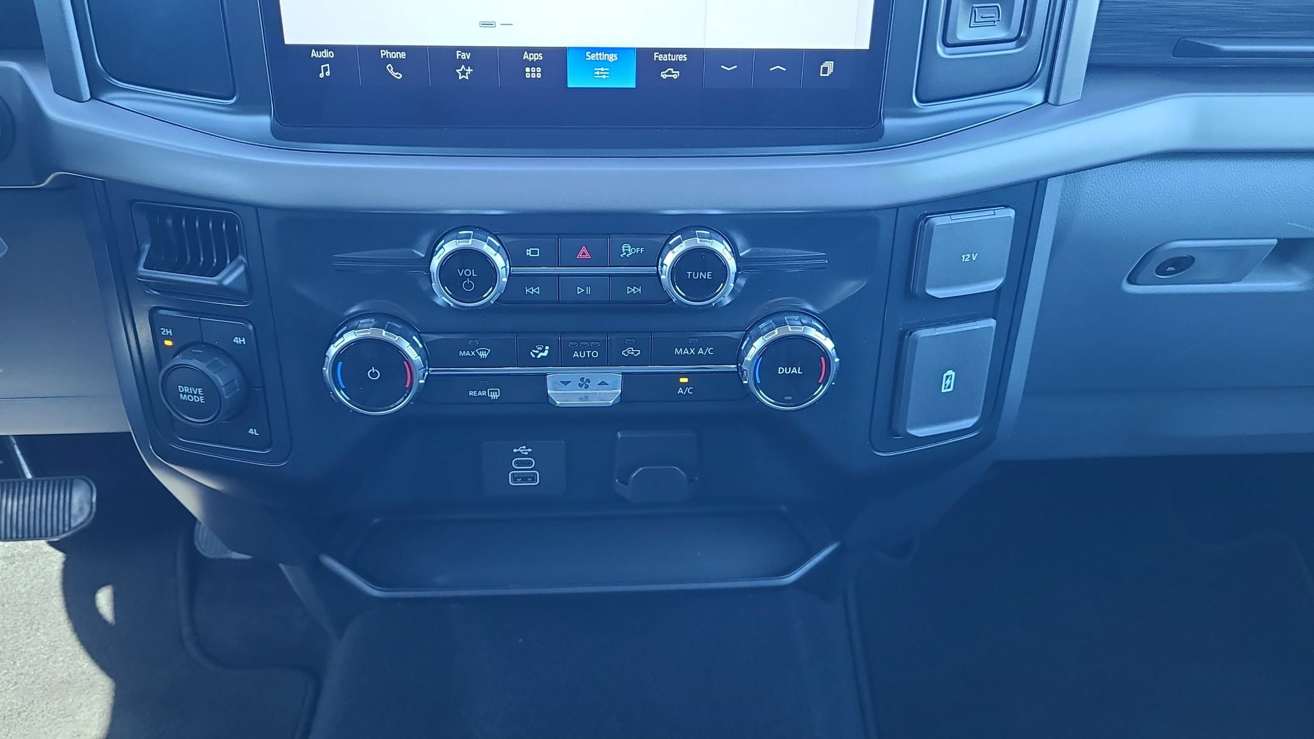 Certified 2025 Ford F150 XLT w/ Equipment Group 301A Standard AWD/4WD image 23