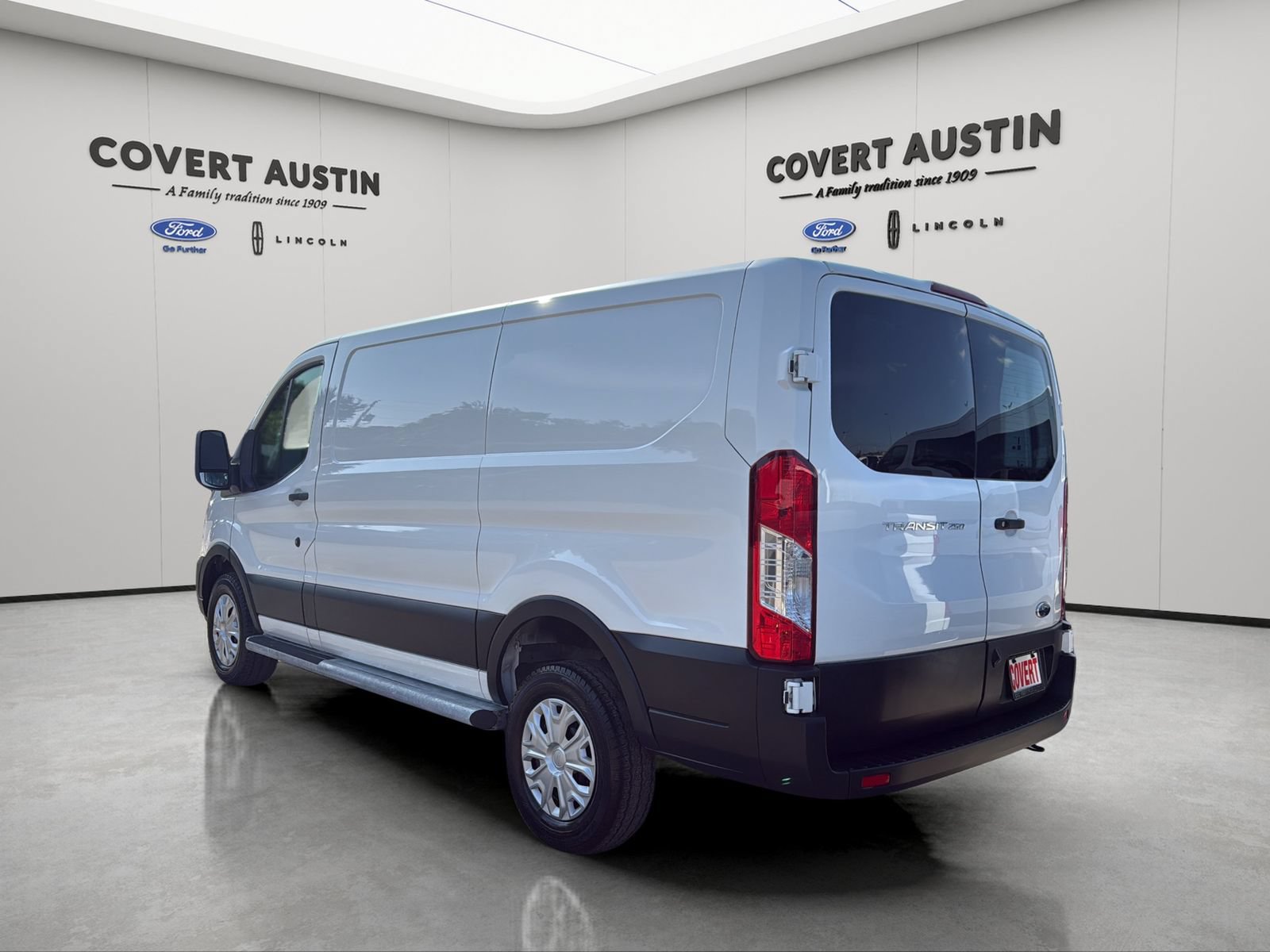Certified 2025 Ford Transit 250 Low Roof w/ Exterior Upgrade Package RWD image 3