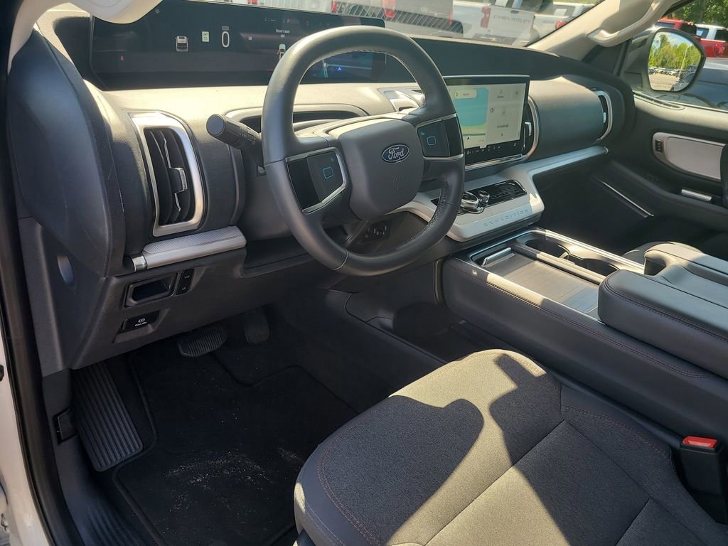 Certified 2025 Ford Expedition Max Active RWD image 19