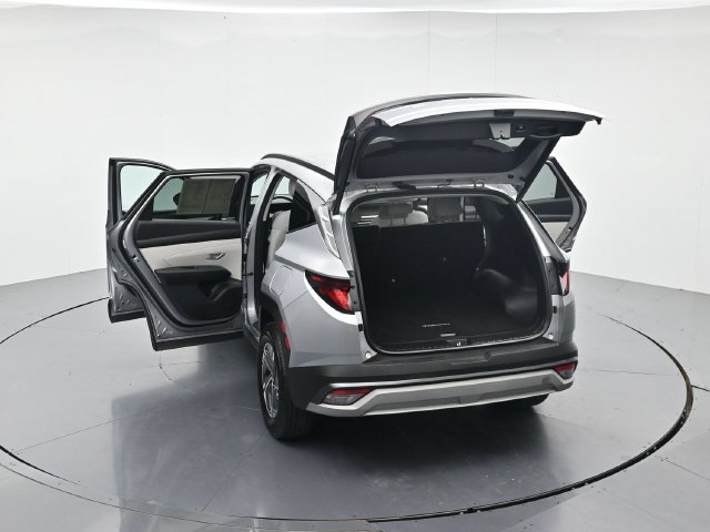 Used 2025 Hyundai Tucson Blue AWD/4WD image 45