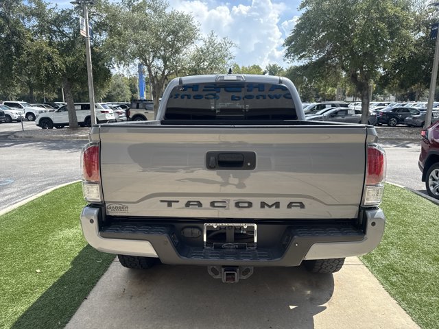 Used 2020 Toyota Tacoma TRD Sport w/ TRD Premium Sport Package AWD/4WD image 4