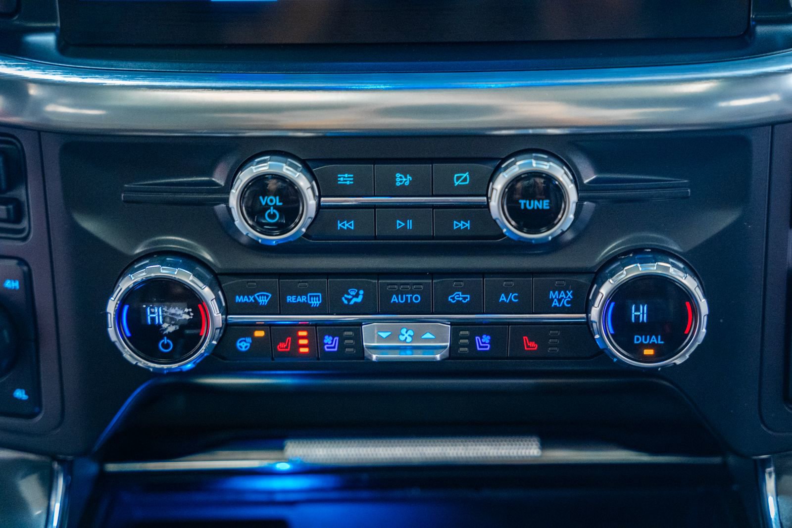 Certified 2021 Ford F150 Lariat w/ Equipment Group 502A High image 30