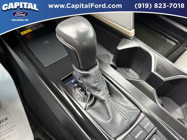 Used 2025 Toyota Camry SE FWD image 30