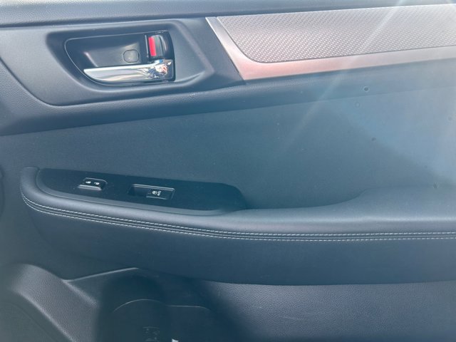 Used 2017 Subaru Outback 2.5i Premium image 16
