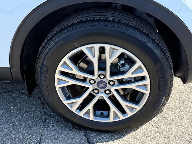 Certified 2022 Ford Escape SEL image 5