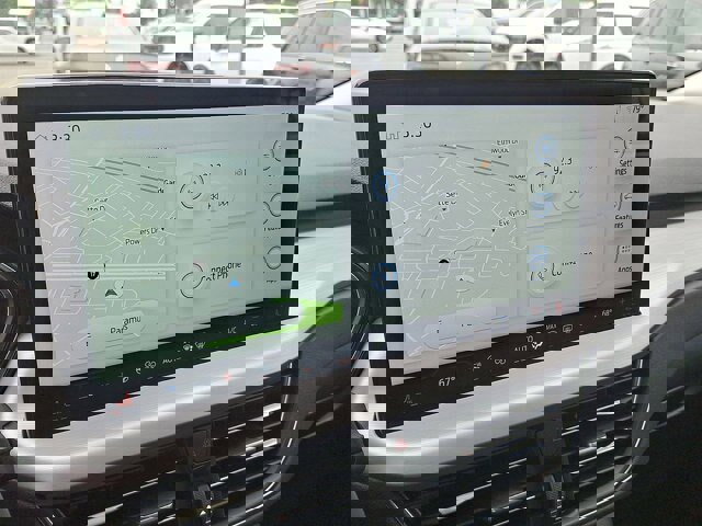 Certified 2023 Ford Escape SE w/ PHEV Premium Package image 19