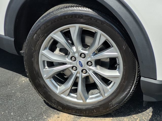 Certified 2023 Ford Explorer XLT w/ Equipment Group 202A AWD/4WD image 10