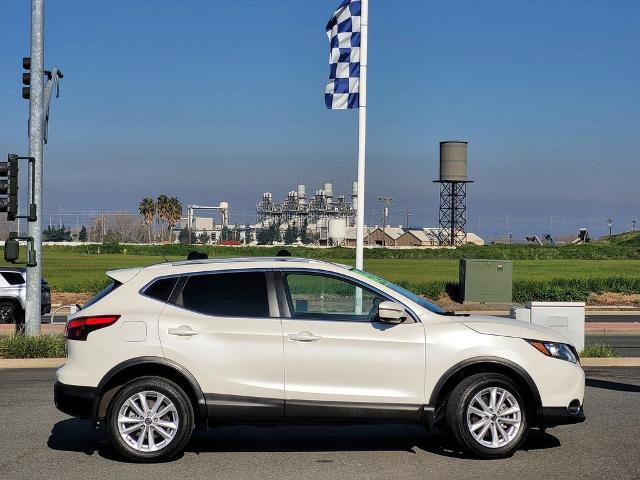 Used 2019 Nissan Rogue Sport SV w/ Technology Package image 6