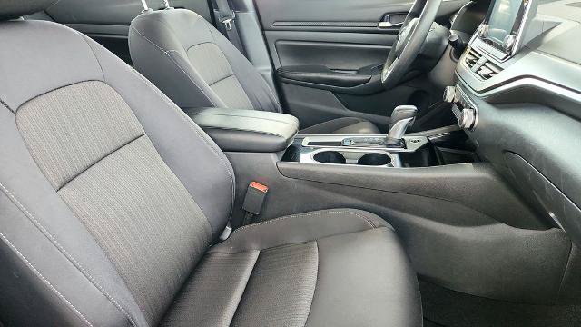 Used 2024 Nissan Altima 2.5 SV FWD image 30