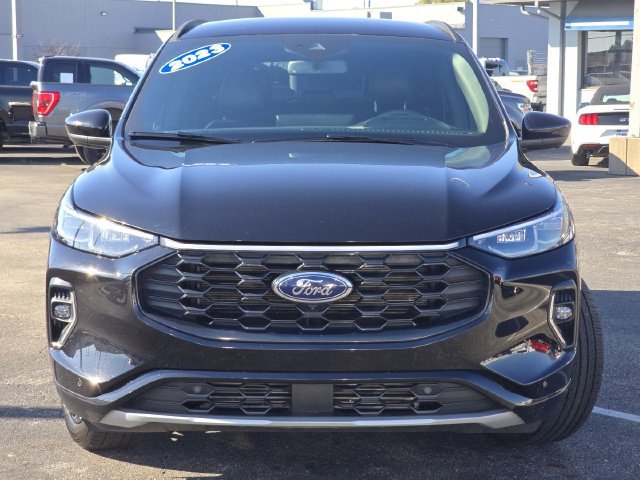 Certified 2023 Ford Escape ST-Line Elite w/ Premium Technology Package AWD/4WD image 12
