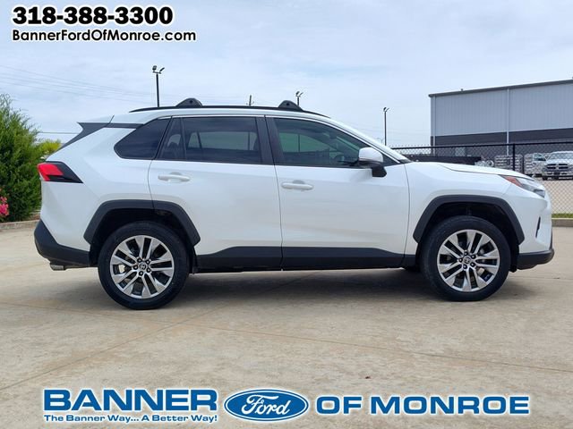 Used 2023 Toyota RAV4 XLE Premium FWD image 10