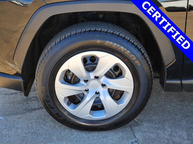 Used 2025 Toyota RAV4 LE image 9