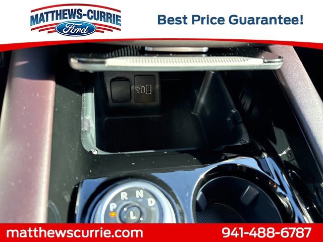 Certified 2025 Ford Explorer Platinum image 23