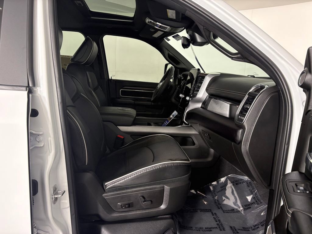 Used 2025 RAM 3500 Laramie image 36