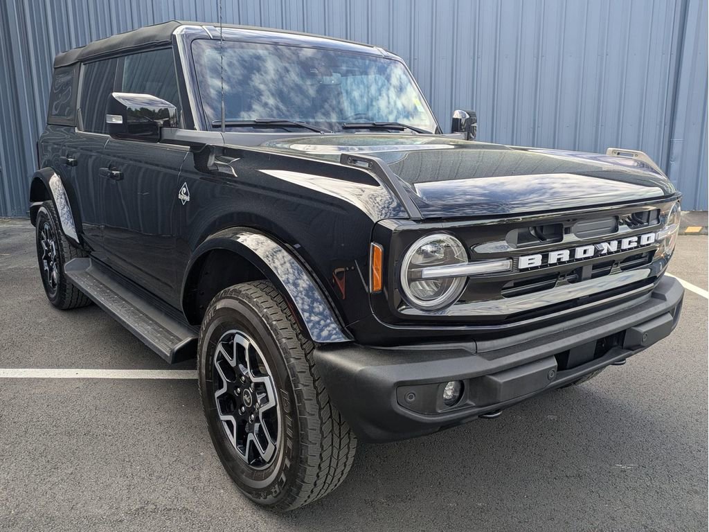 Certified 2025 Ford Bronco Outer Banks AWD/4WD image 4