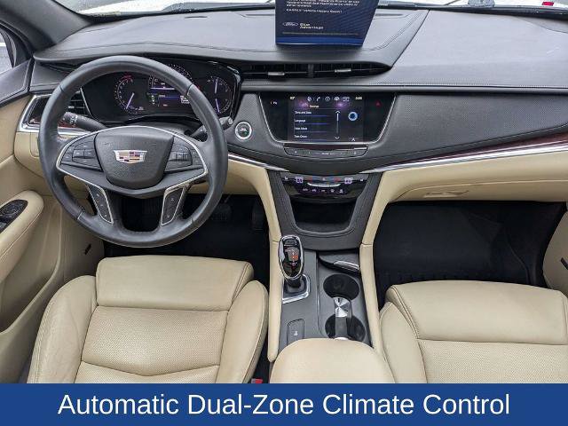 Used 2017 Cadillac XT5 Luxury w/ Driver Awareness Package FWD image 18
