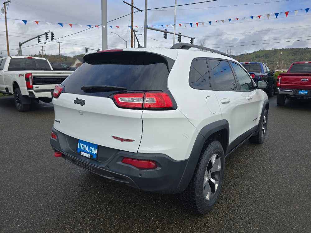 Used 2018 Jeep Cherokee Trailhawk image 6
