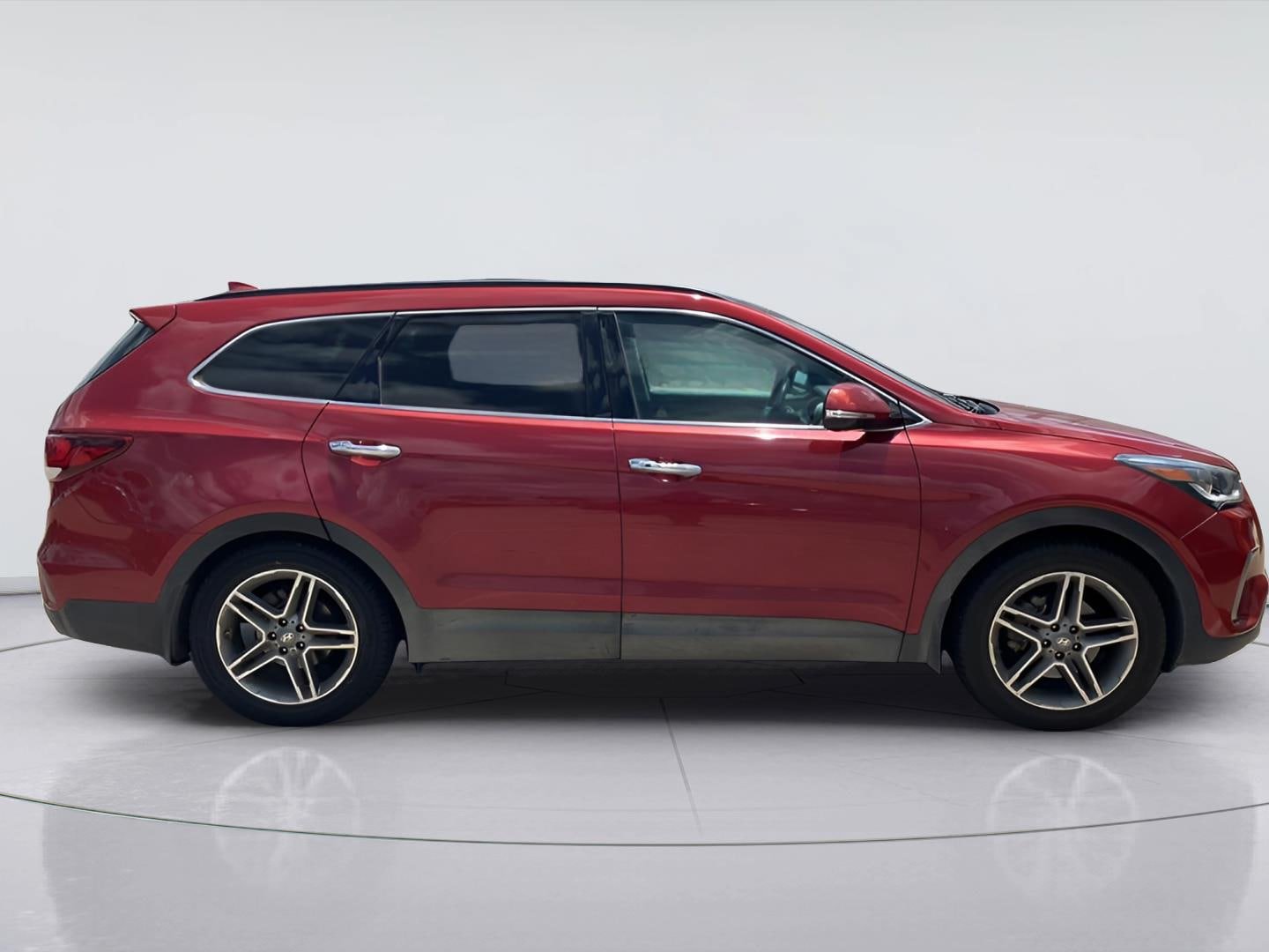 Used 2018 Hyundai Santa Fe FWD image 4