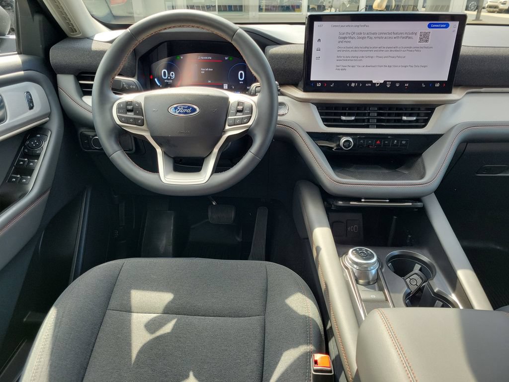 Certified 2025 Ford Explorer Active RWD image 12