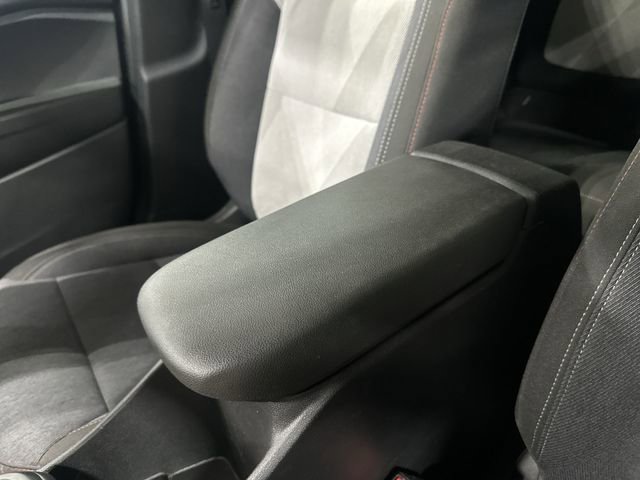 Used 2024 Chevrolet Trax RS w/ Sunroof Package FWD image 26