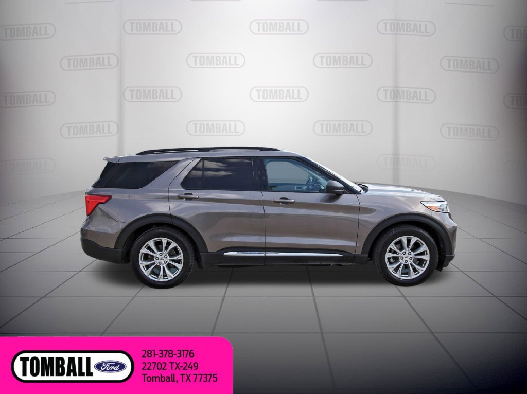 Certified 2021 Ford Explorer XLT w/ Equipment Group 202A RWD image 8