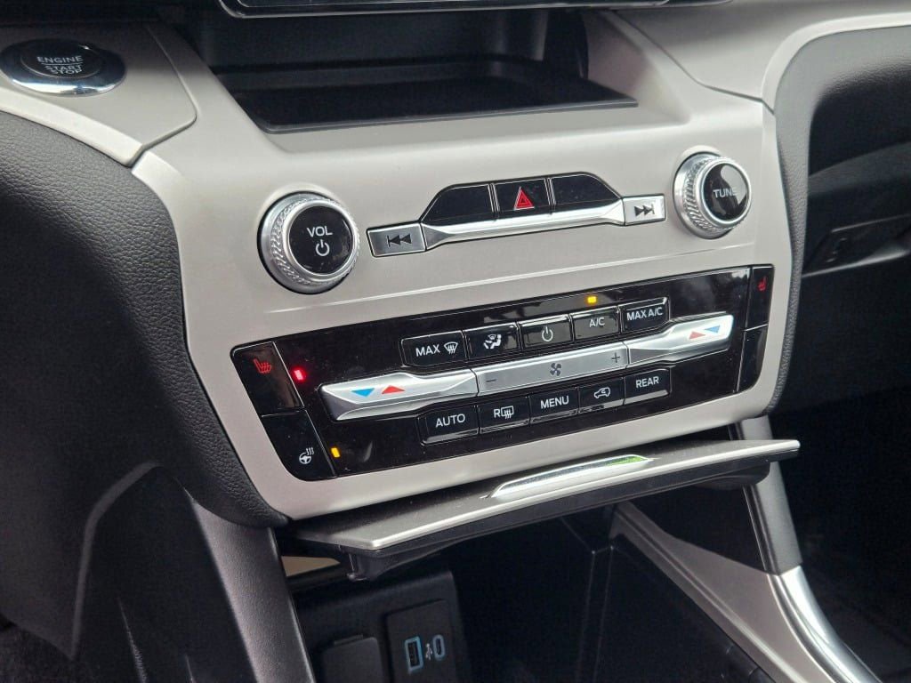 Certified 2023 Ford Explorer XLT w/ Equipment Group 202A image 27