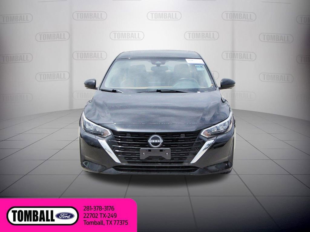 Used 2024 Nissan Sentra SV w/ SV Premium Package FWD image 2
