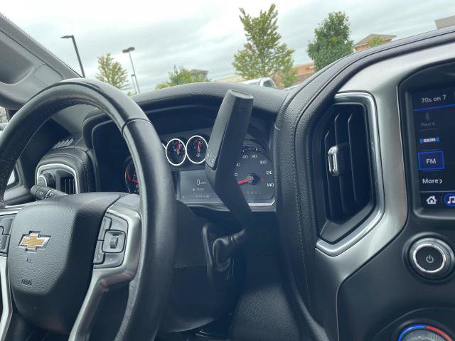 Used 2022 Chevrolet Silverado 1500 LT AWD/4WD image 31